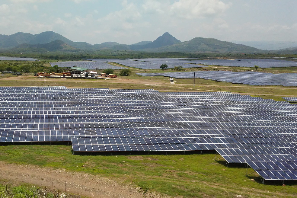 Stages of design and construction of solar power plants in Mexico